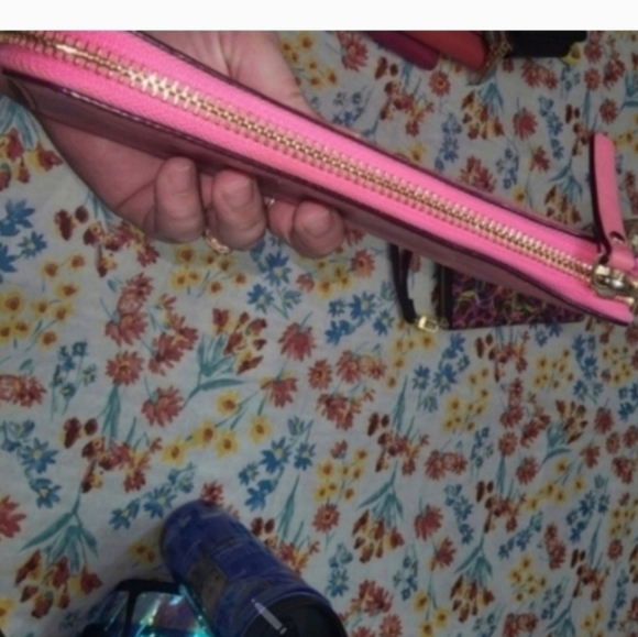🍁Kate spade bubblegum pink wallet - Picture 5 of 6